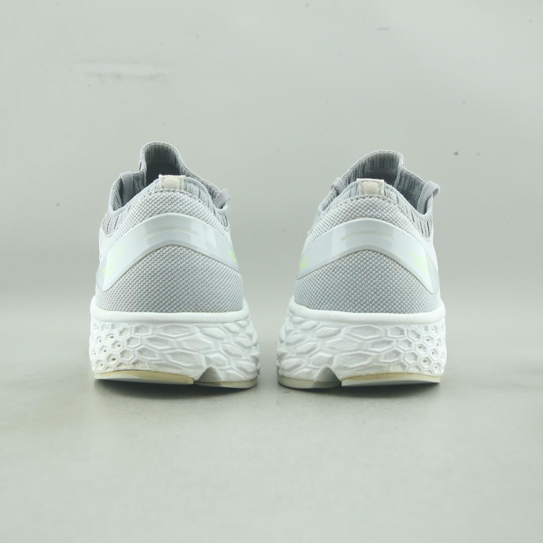 NEW BALANCE FRESH FOAM VONGO V4