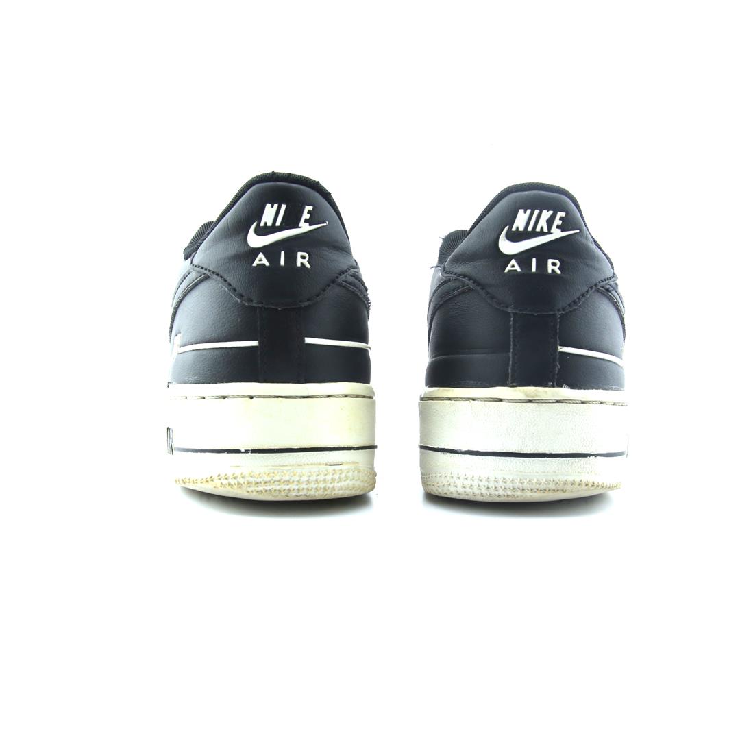 NIKE AIR FORCE 1 LV8 3