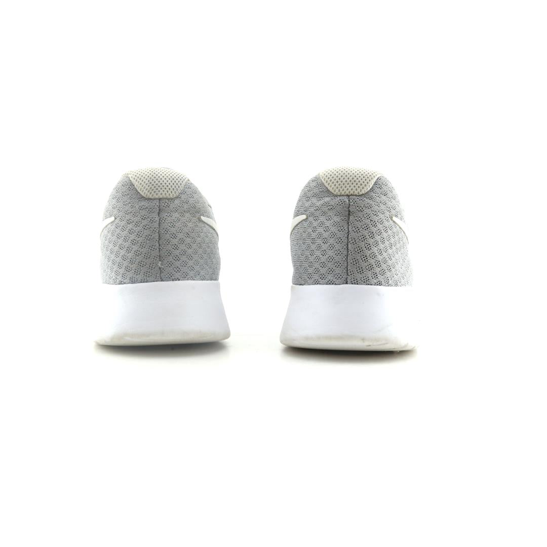 NIKE TANJUN