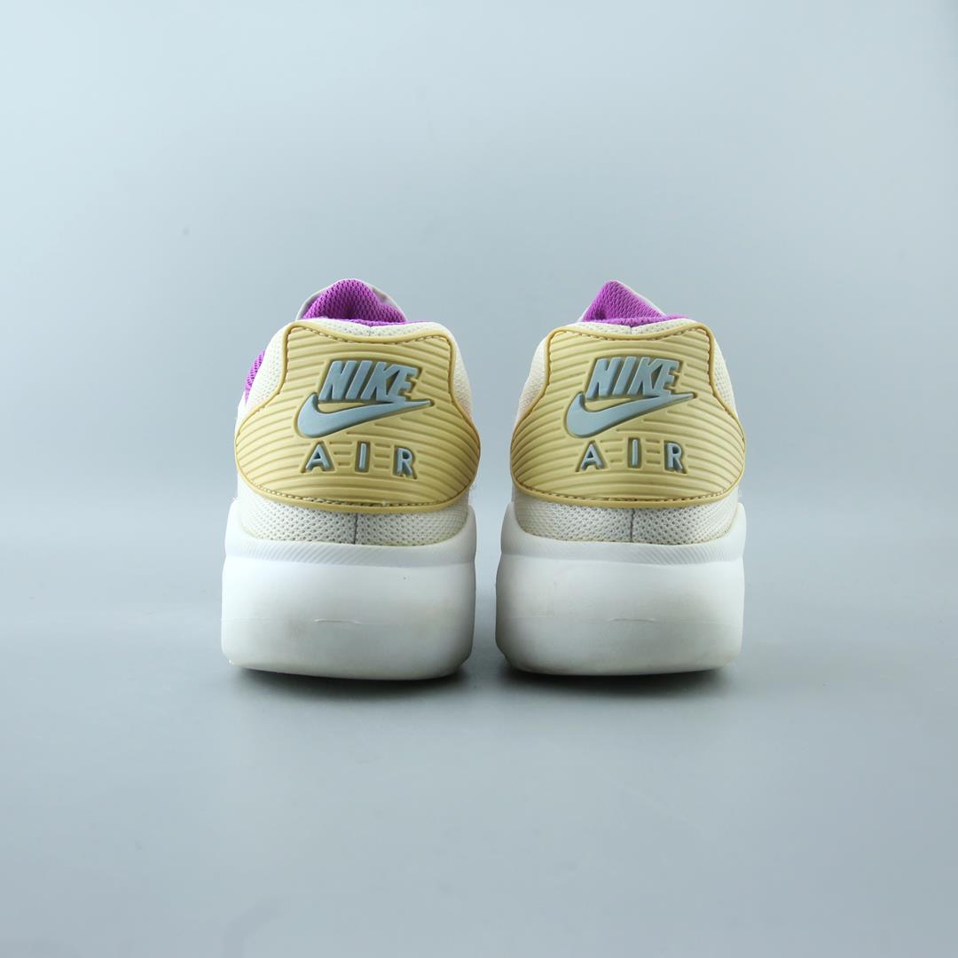 NIKE AIR MAX OKETO