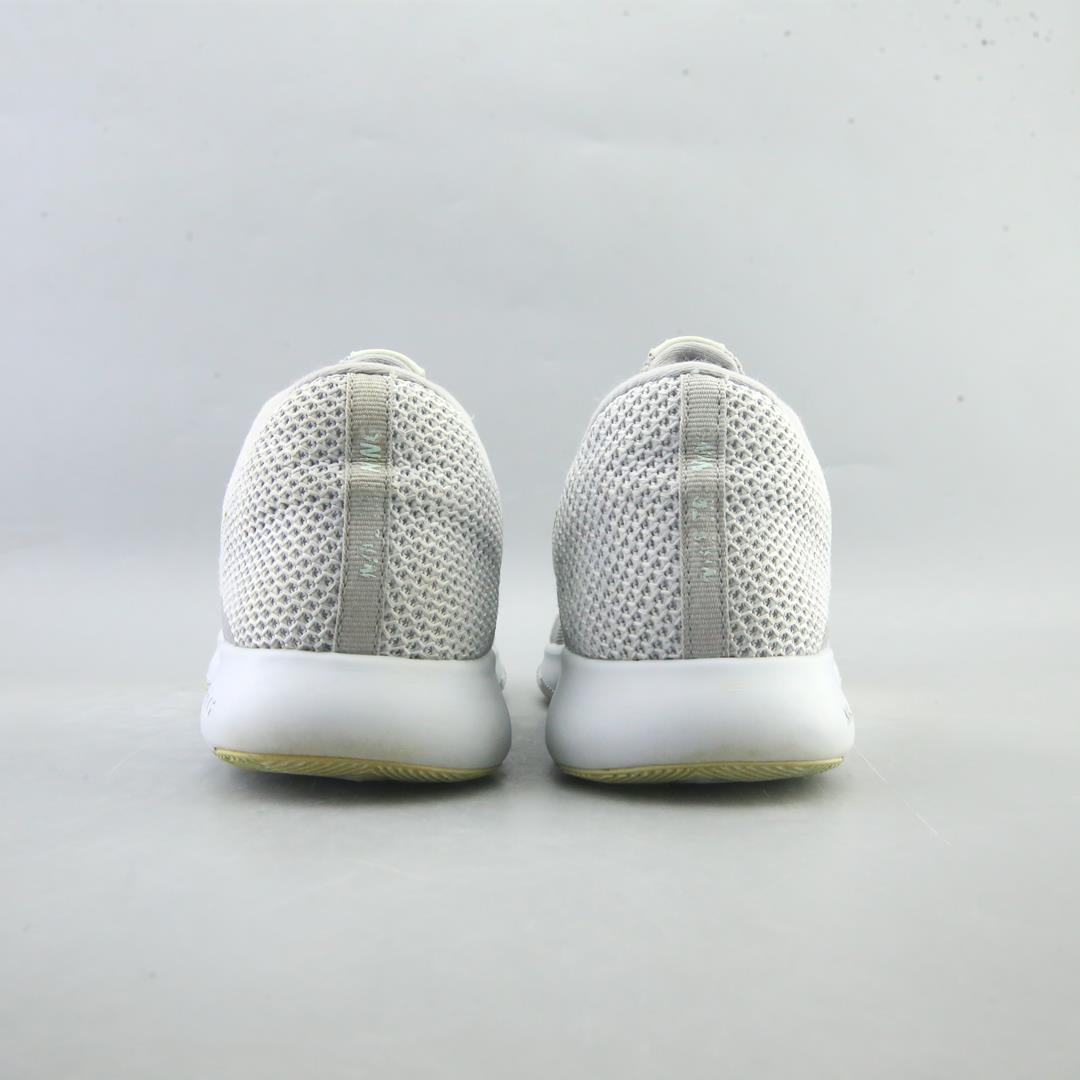 NIKE FLEX TR8