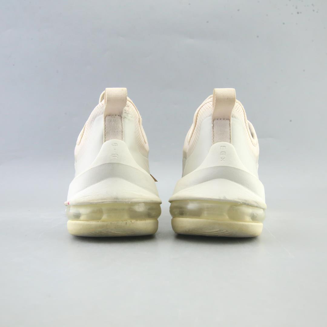NIKE AIR MAX AXIS