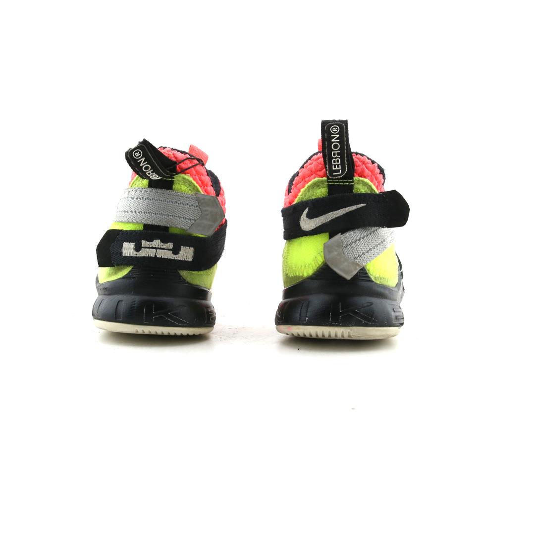 NIKE LEBRON SOLDIER XII