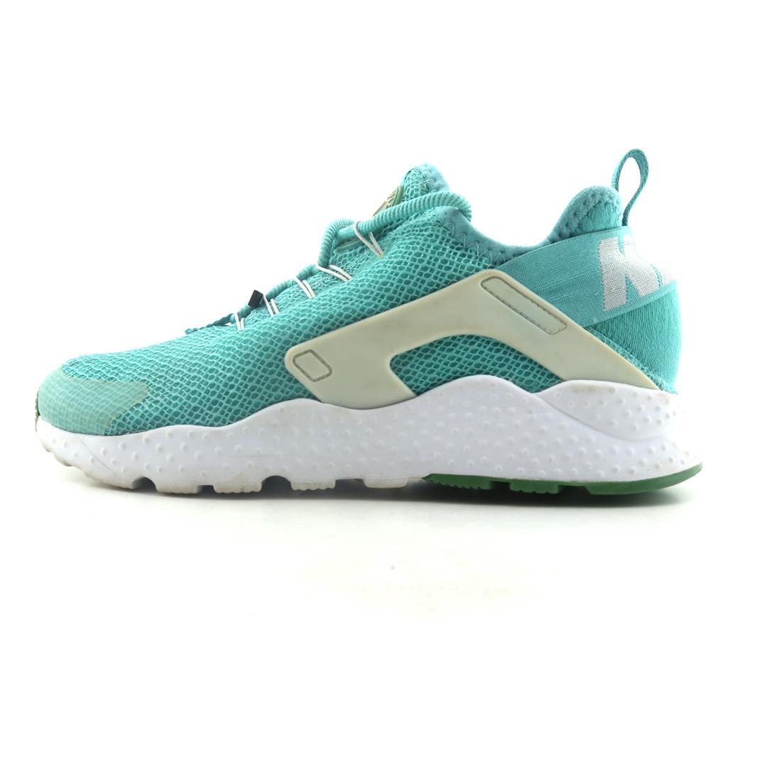 NIKE AIR HUARACHE