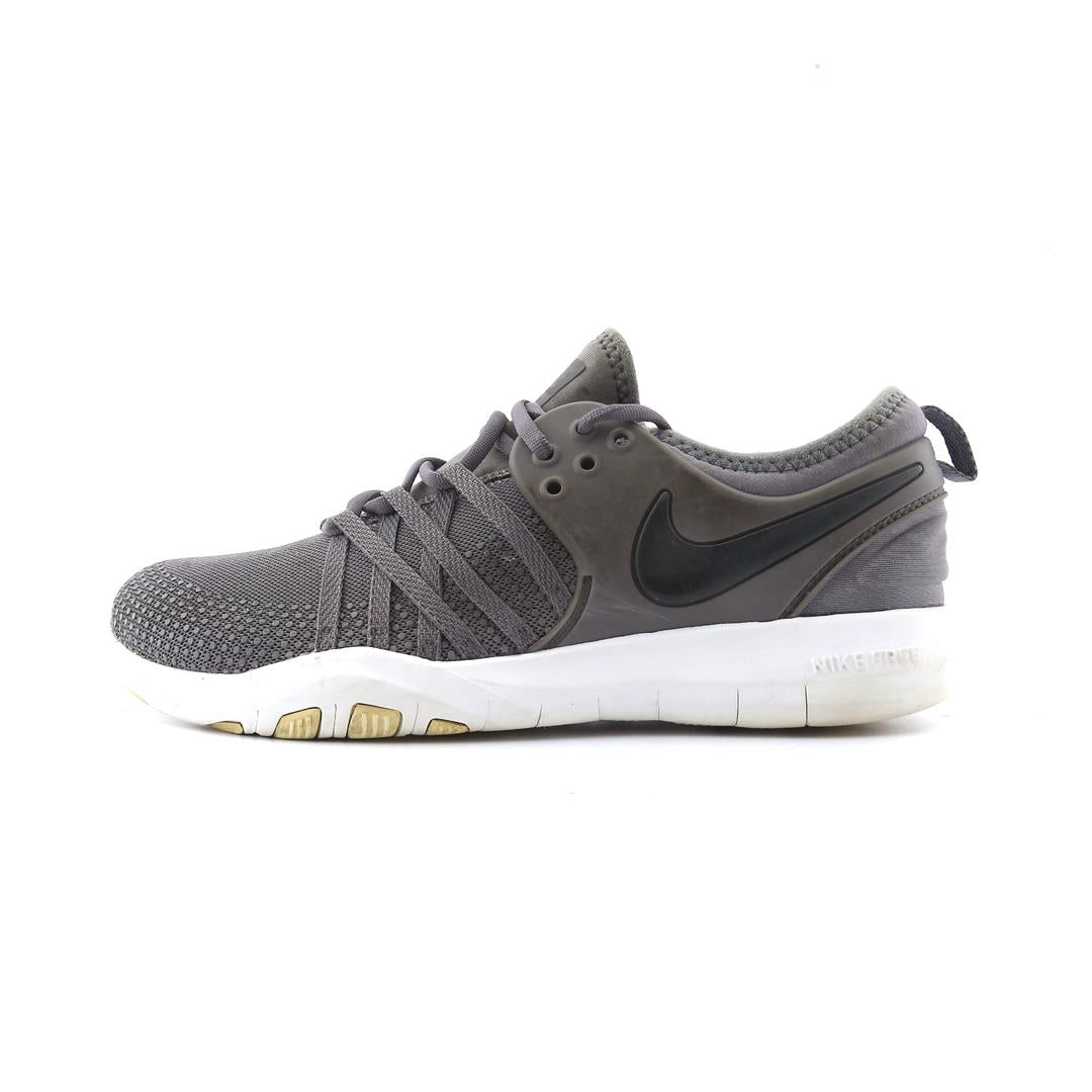 NIKE FREE TR 7