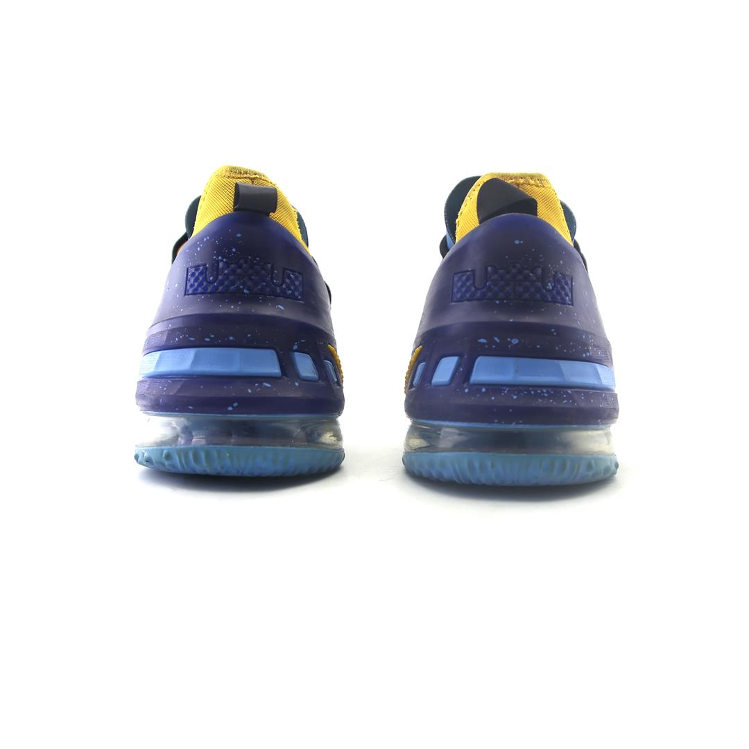 NIKE  LEBRON 18