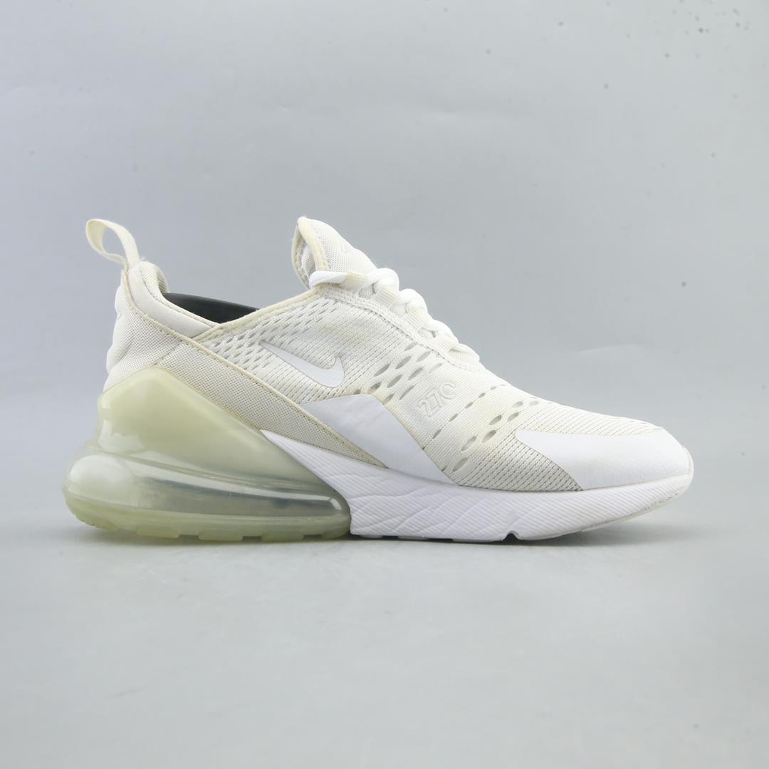 NIKE  AIR MAX 270