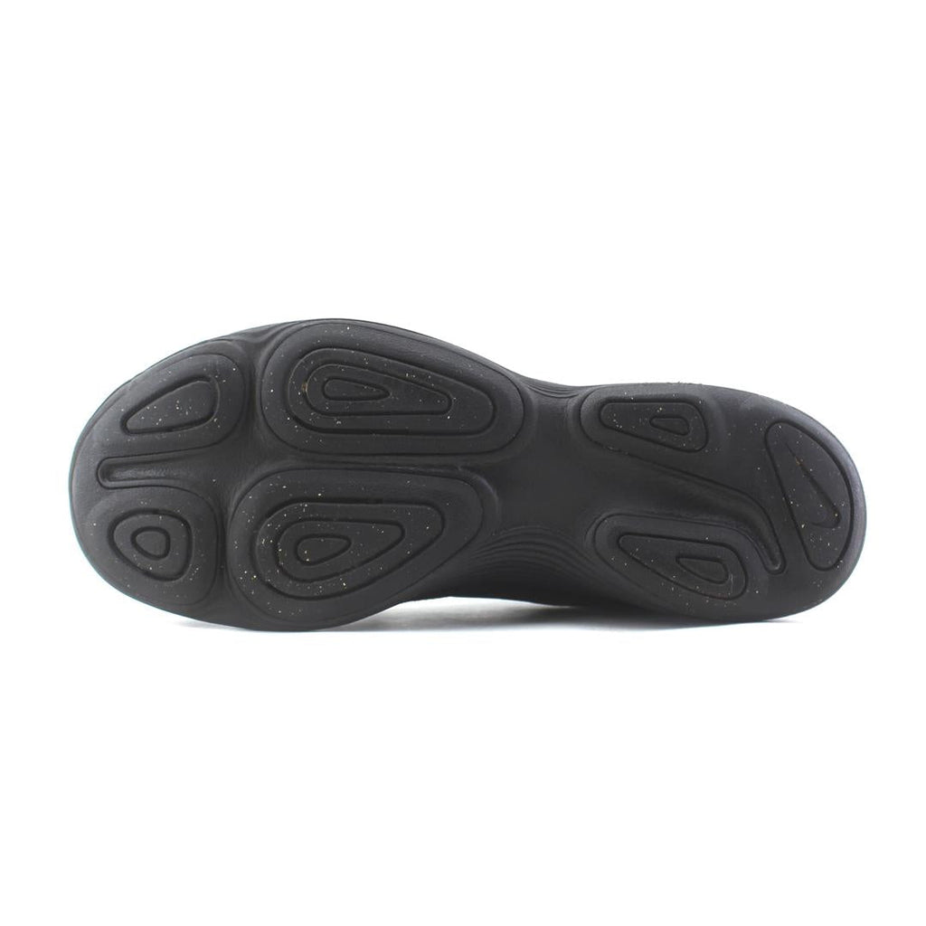 NIKE REVOLUTION 4
