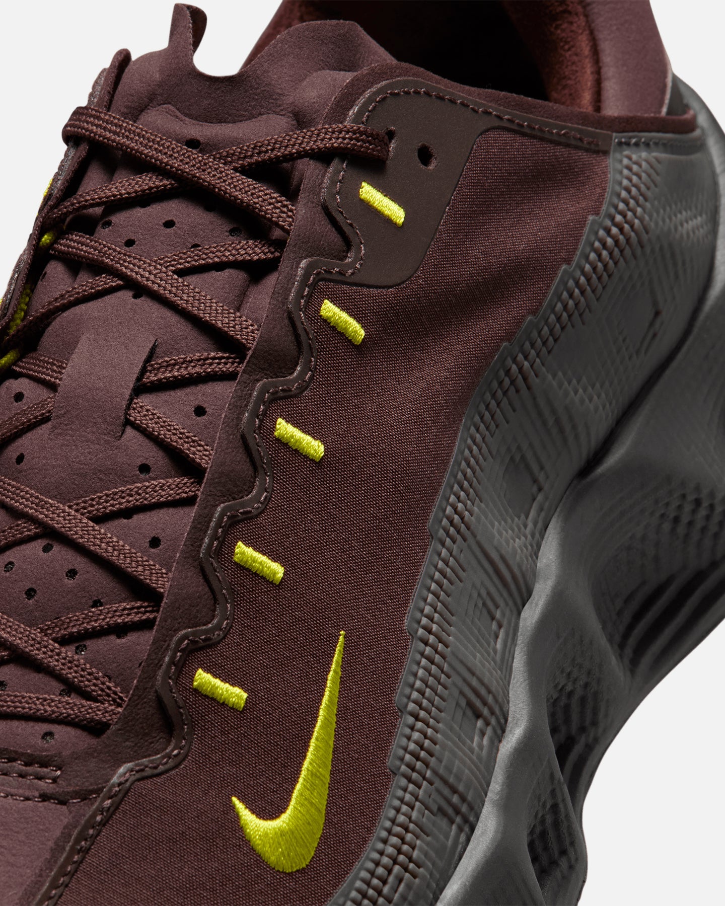 Nike Ava Rover Earth/Black/Bright Cactus