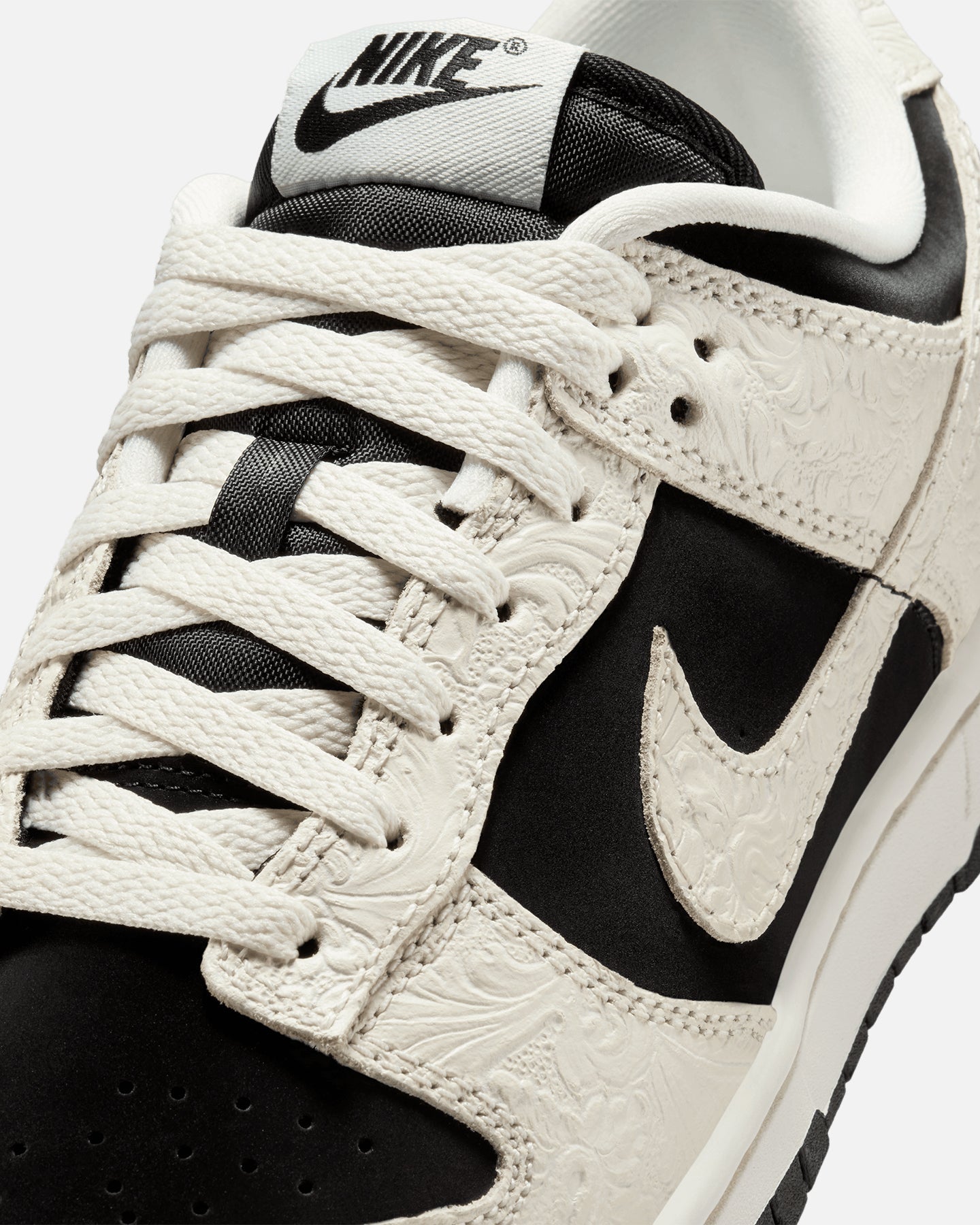 Nike Women's Dunk Low Black/Sail