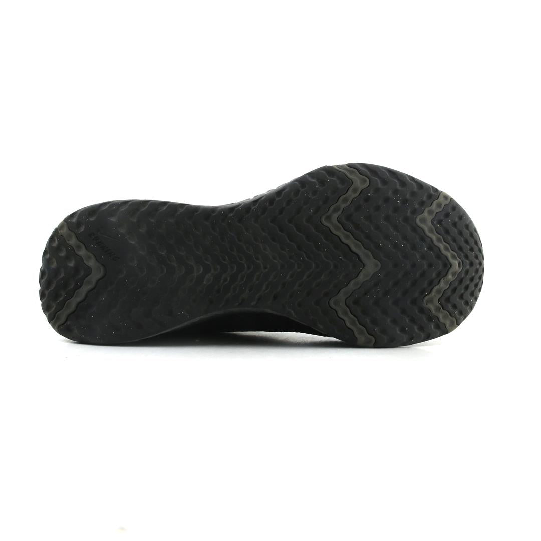 NIKE REVOLUTION 5