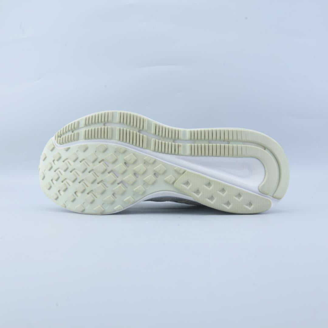 NIKE SWIFT RUN 2.0