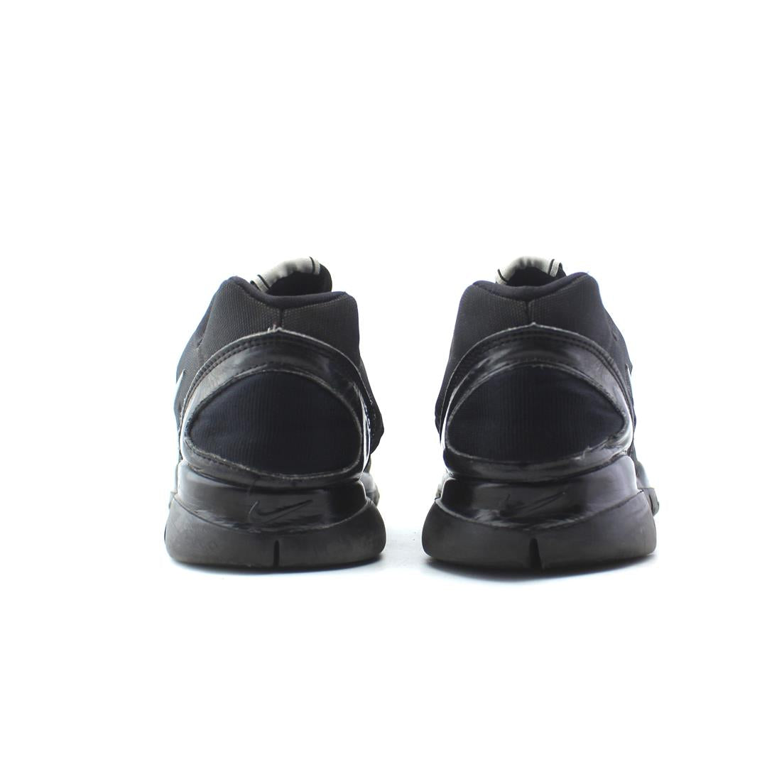 NIKE FREE TR FIT