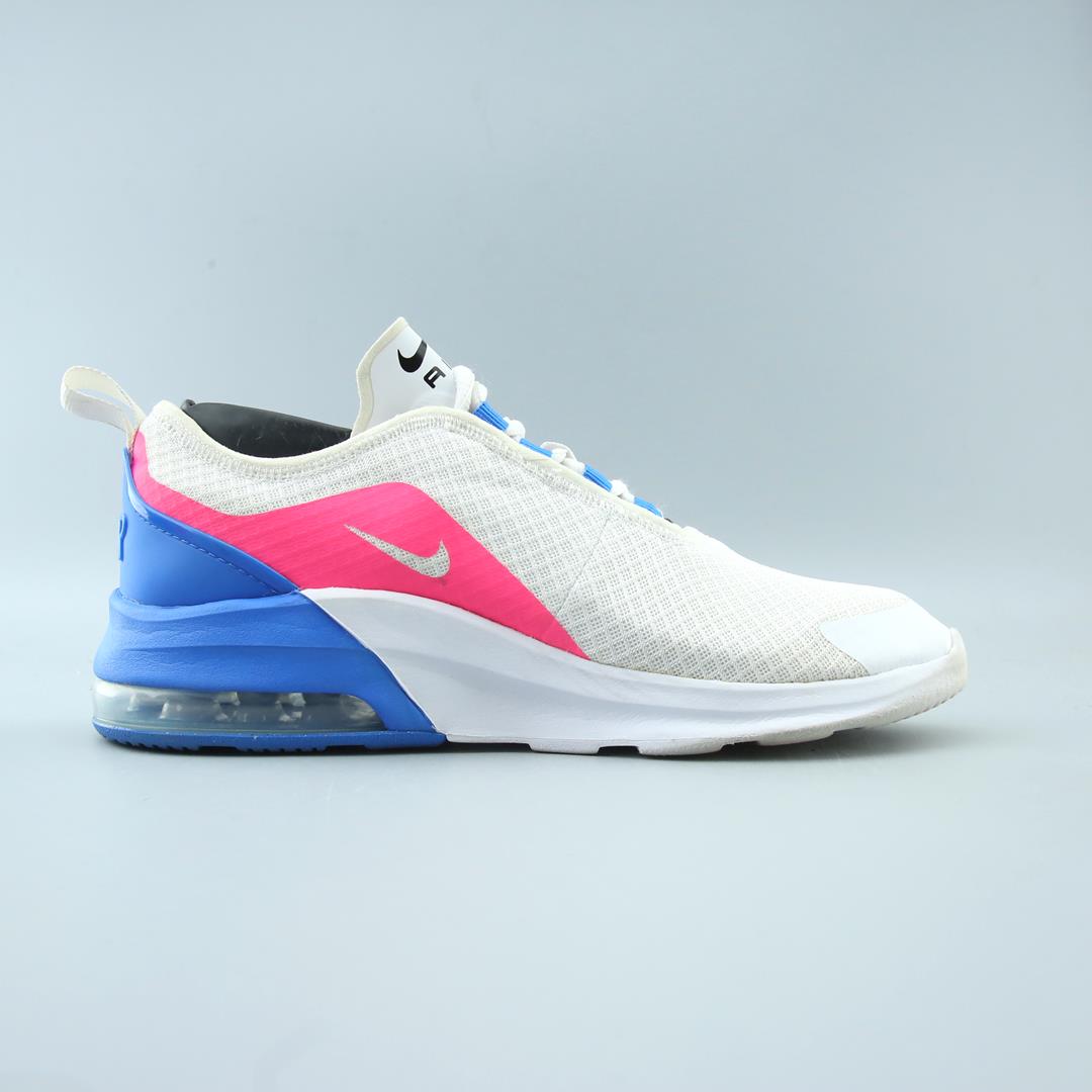 NIKE AIR MAX MOTION 2