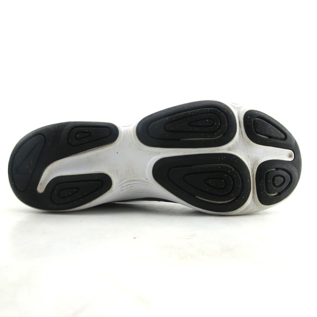NIKE REVOLUTION 4