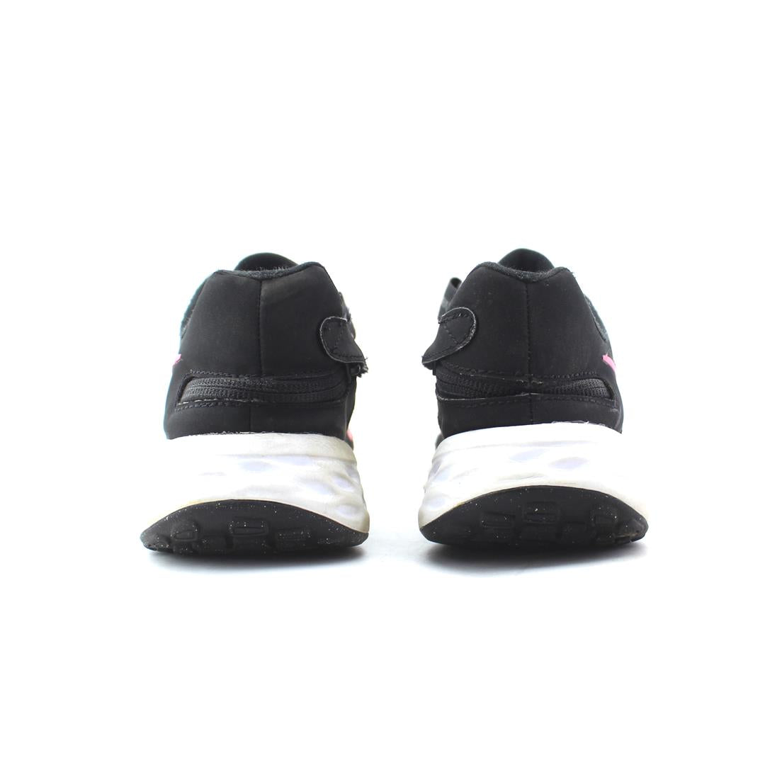 NIKE REVOLUTION 6
