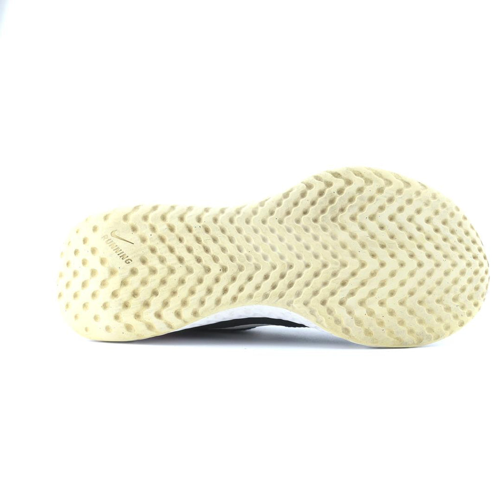 NIKE REVOLUTION 5