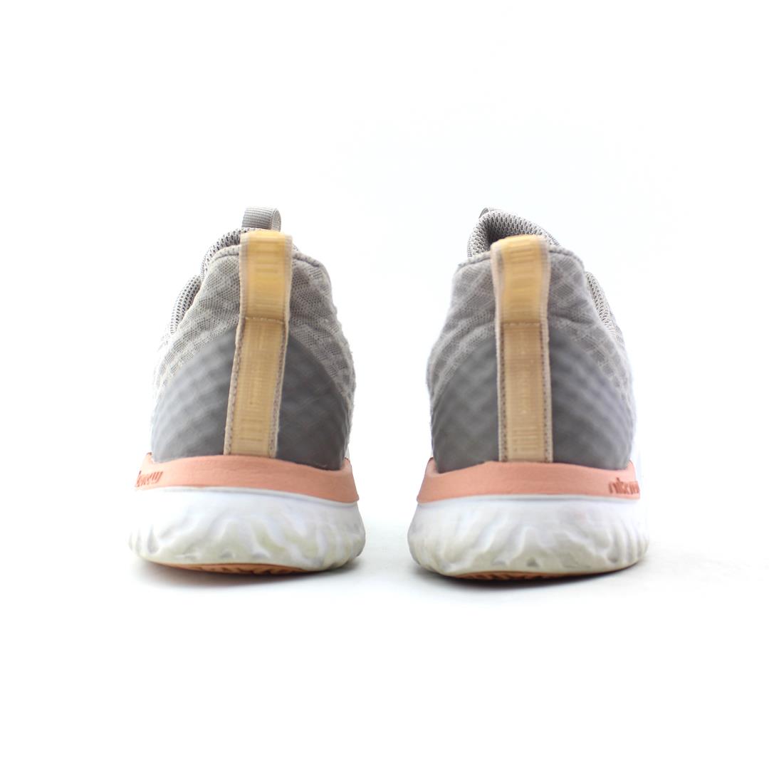 NIKE  IN-SEASON TR 9