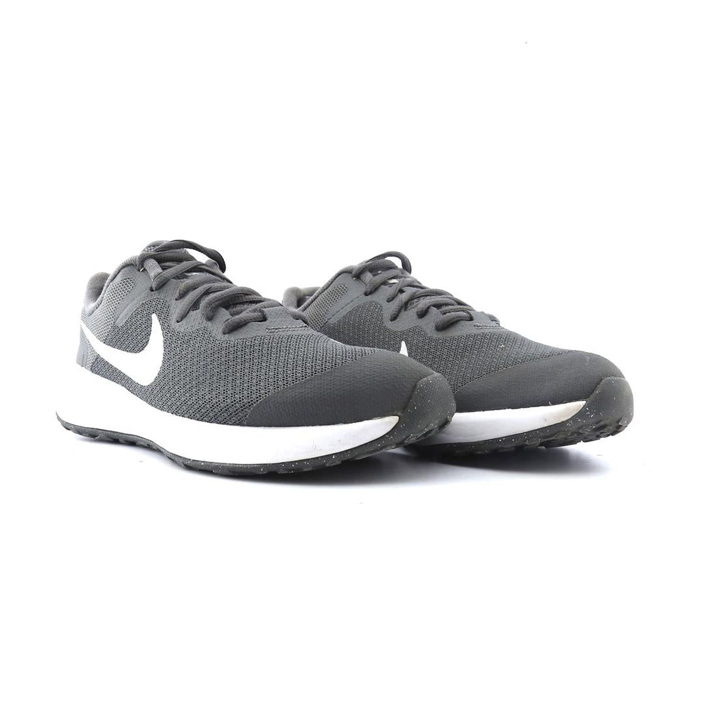 NIKE REVOLUTION 6