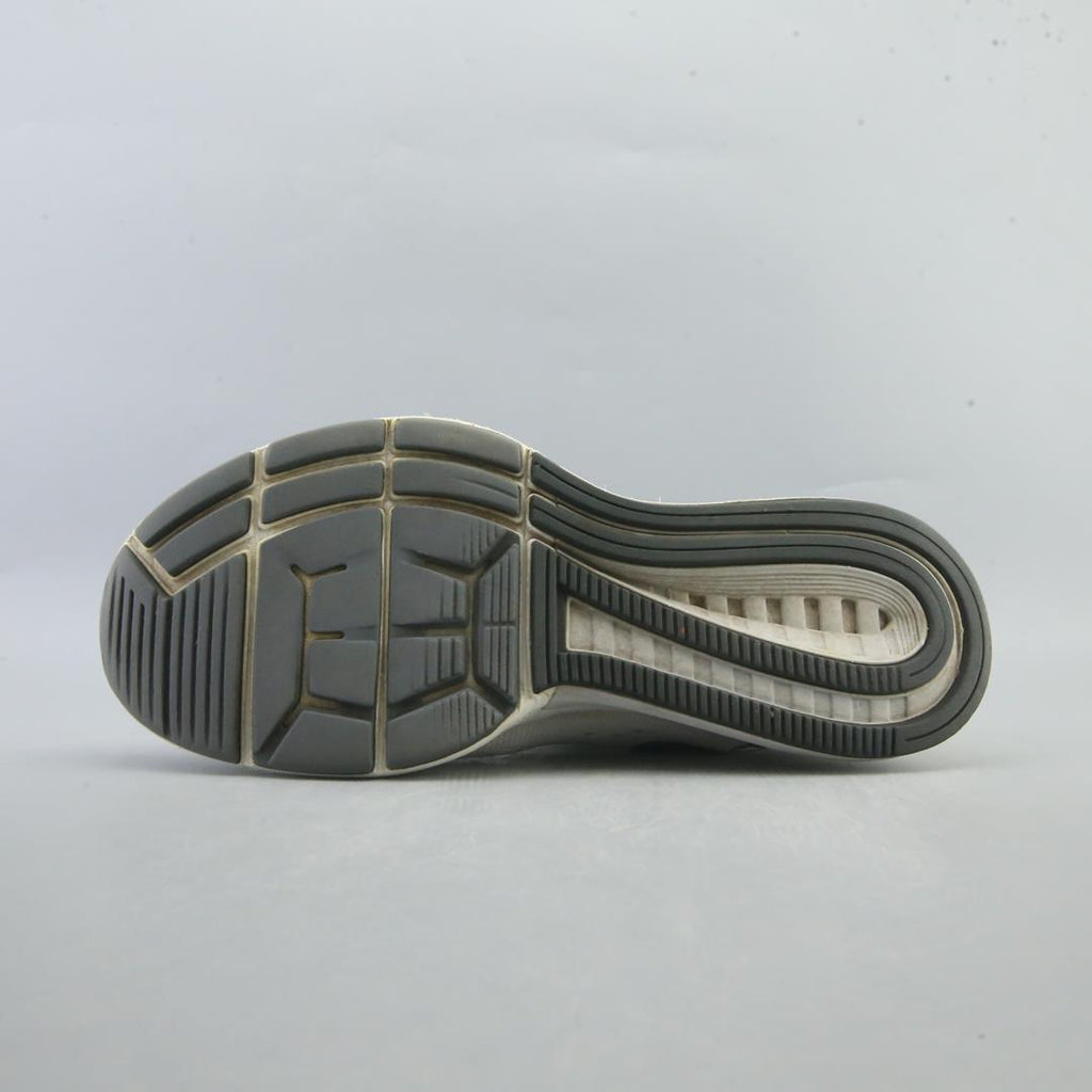 NIKE ZOOM VOMERO 10