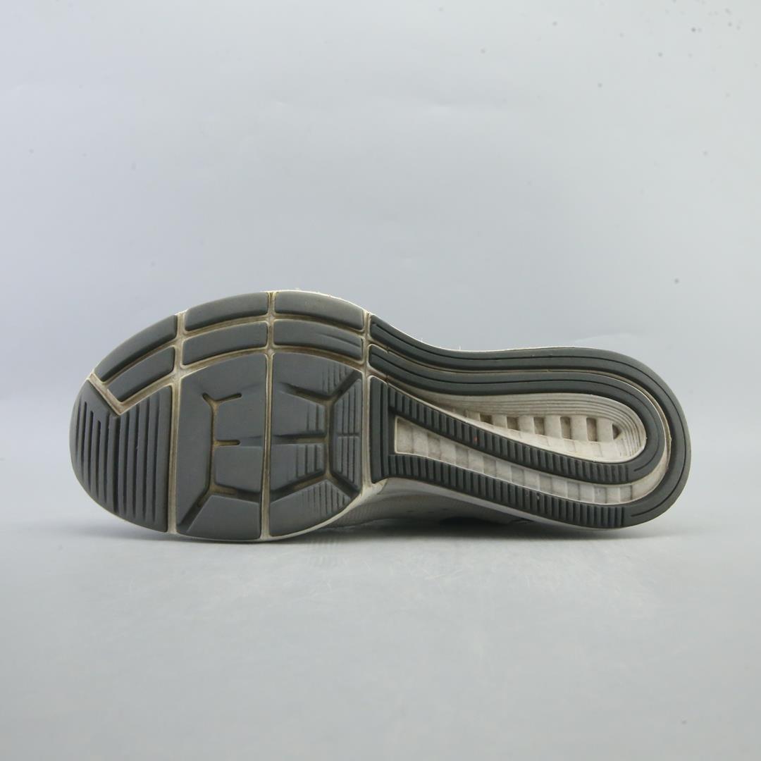 NIKE ZOOM VOMERO 10