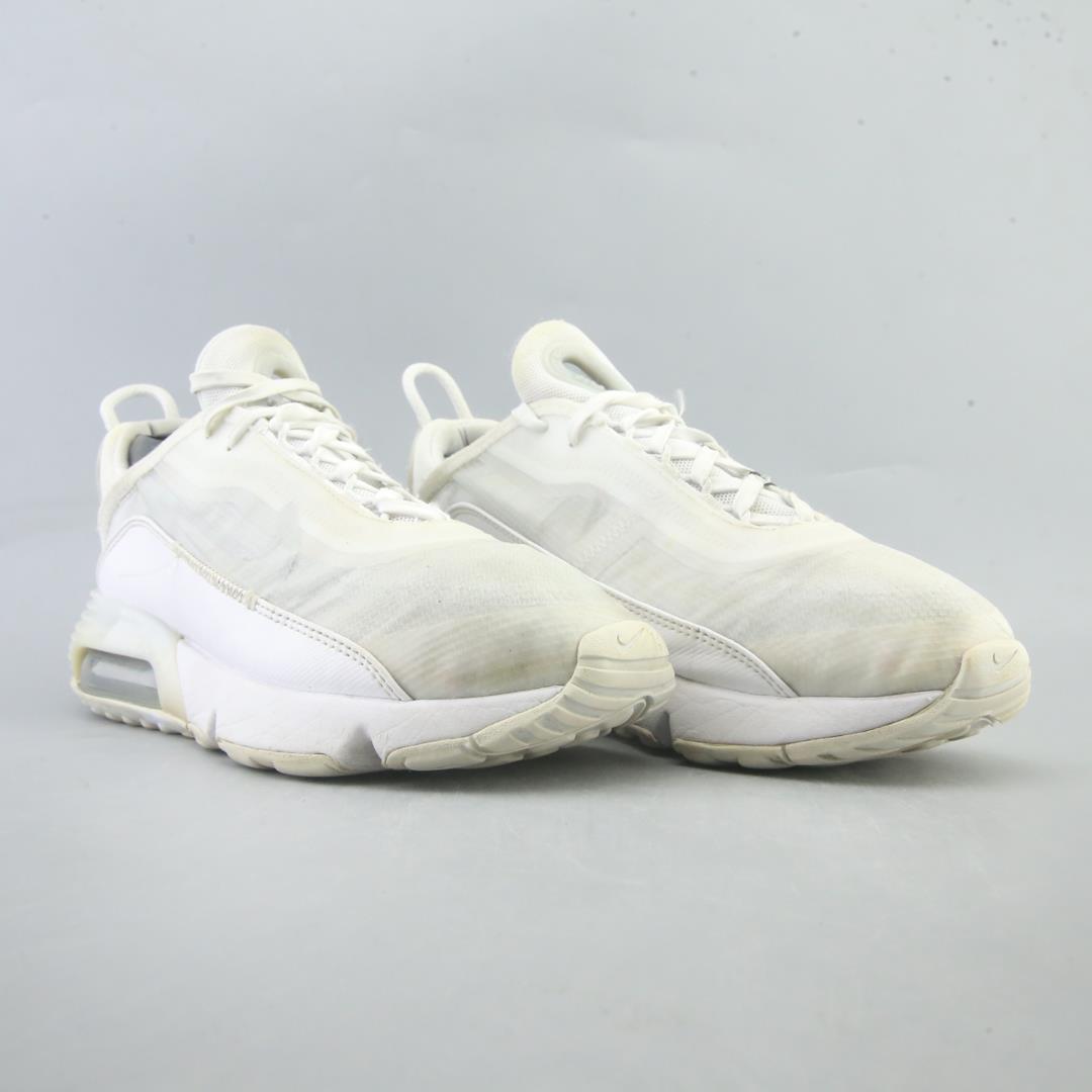 NIKE AIR MAX 2090