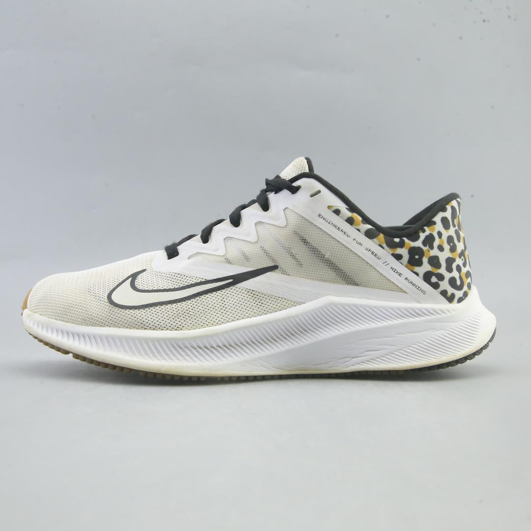 NIKE QUEST 3