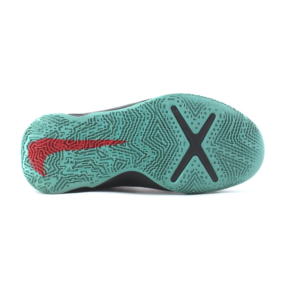 NIKE TEAM HUSTLE D 10