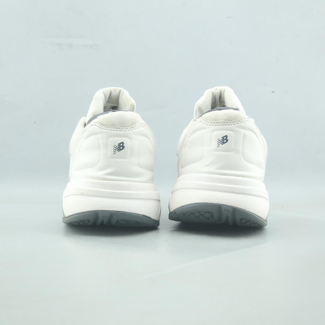 NEW BALANCE 813