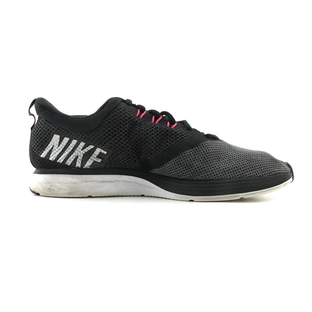 NIKE ZOOM STRIKE