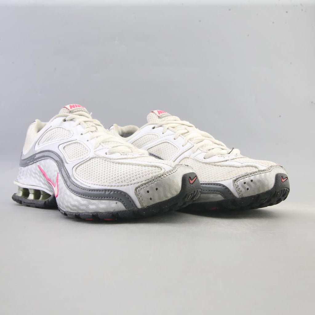 NIKE  REAX RUN 5