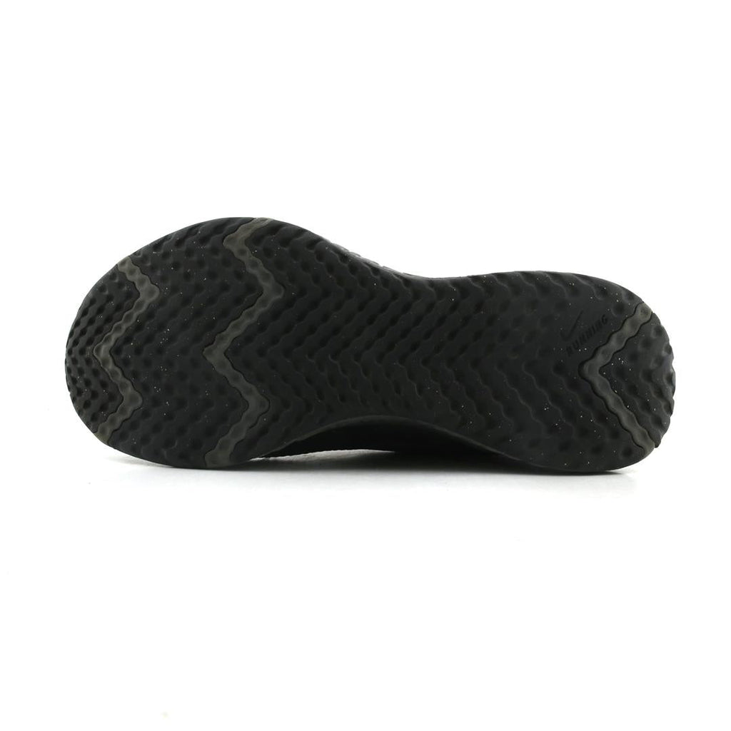 NIKE REVOLUTION 5