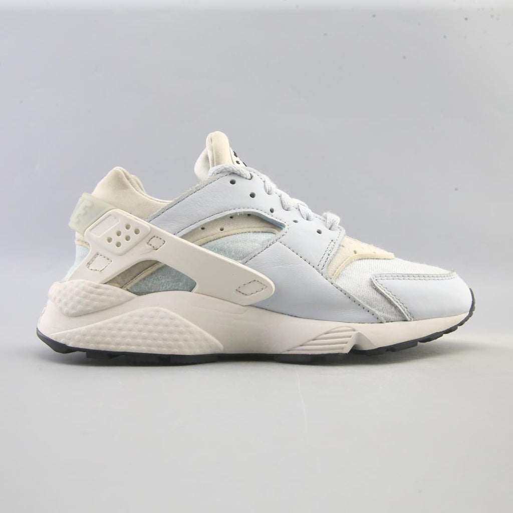 NIKE AIR HUARACHE