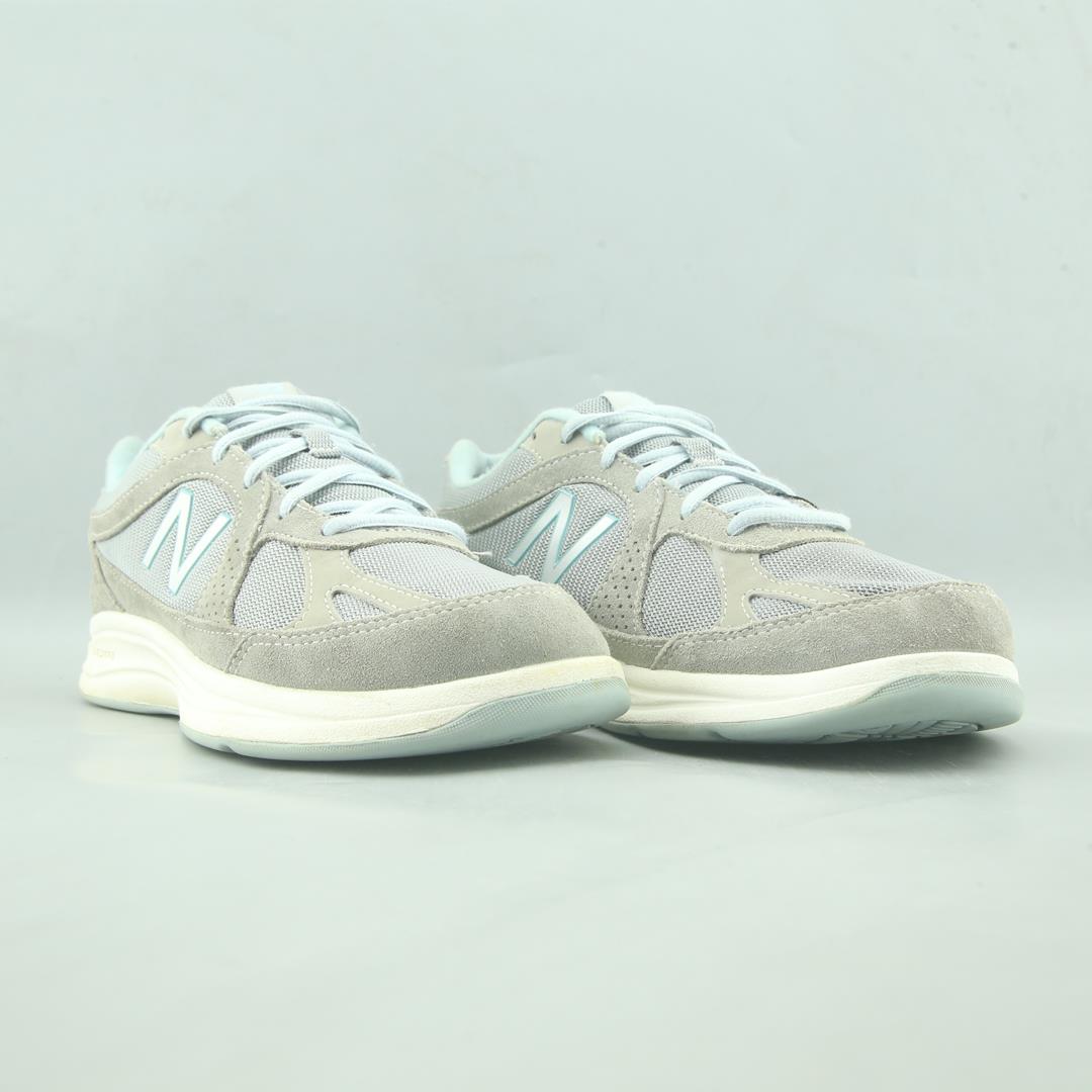 NEW BALANCE 877