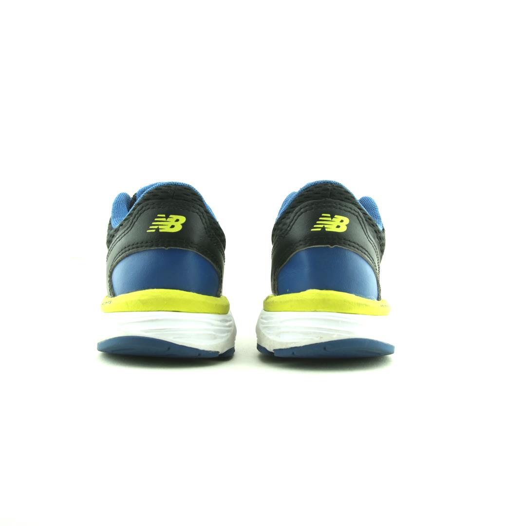 NEW BALANCE 680V6