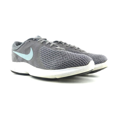 NIKE REVOLUTION 4