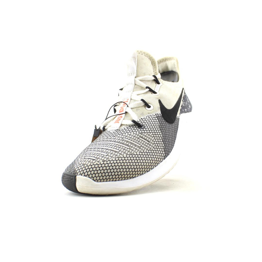 NIKE  FREE TR 8