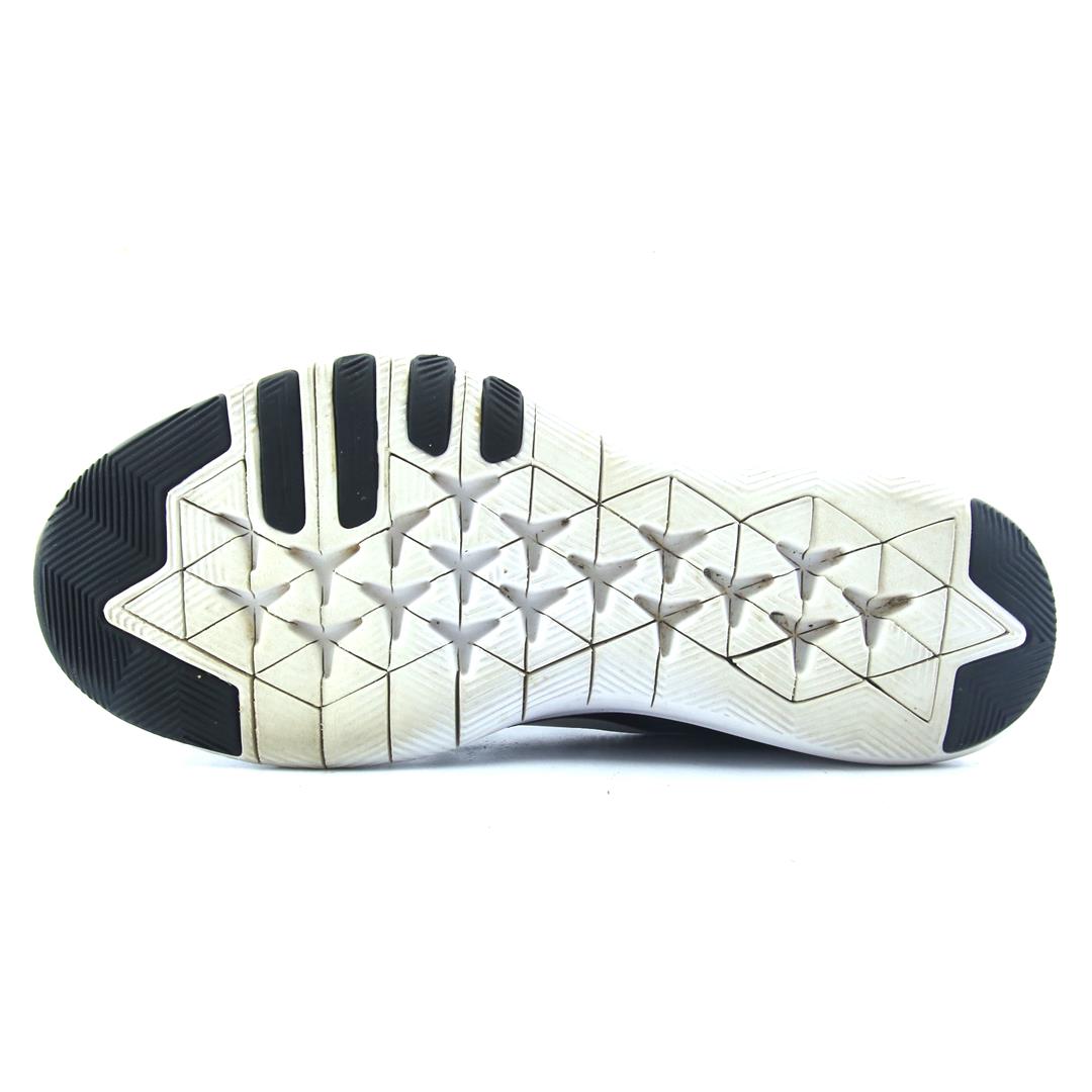 NIKE FLEX TR 8
