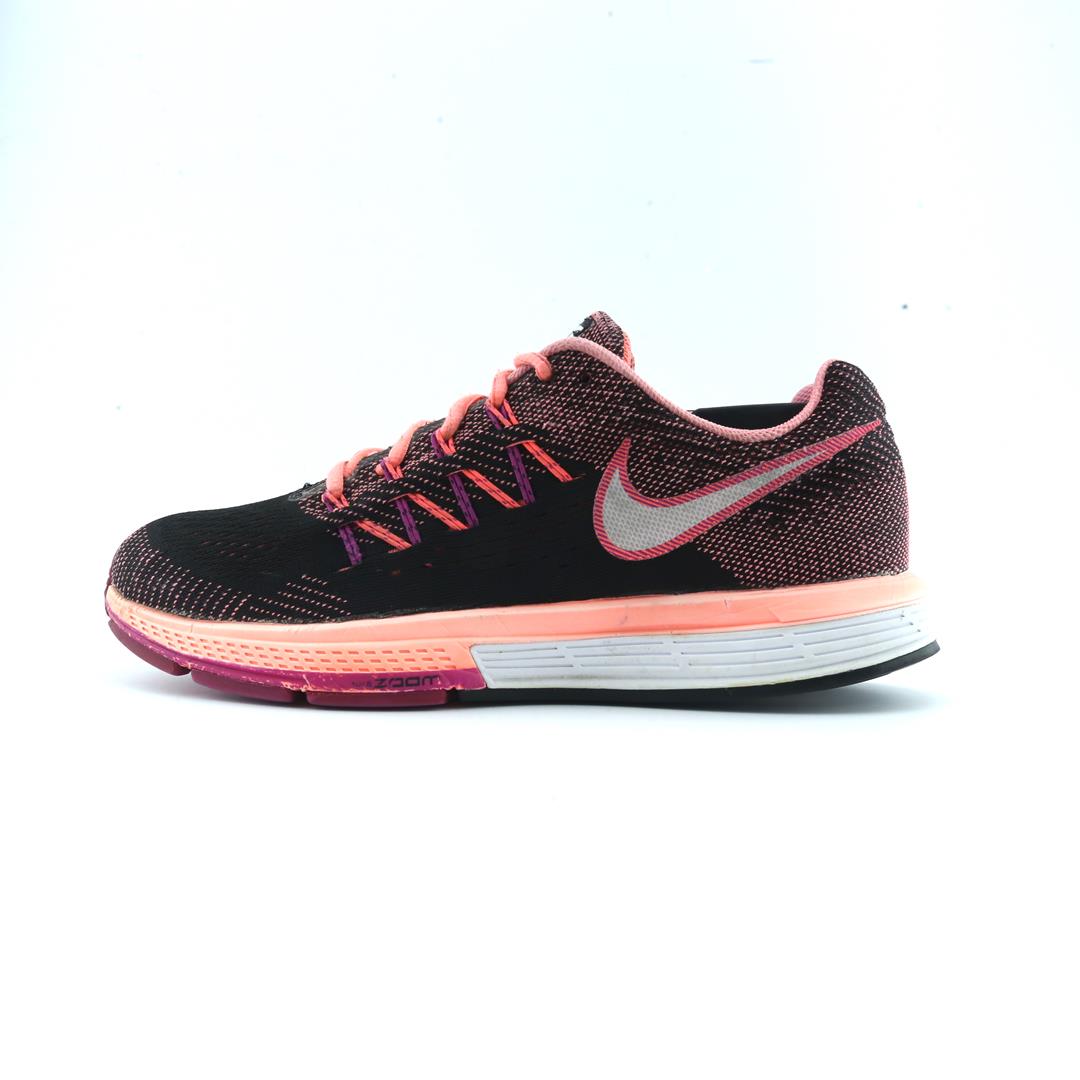 NIKE ZOOM VOMERO 10