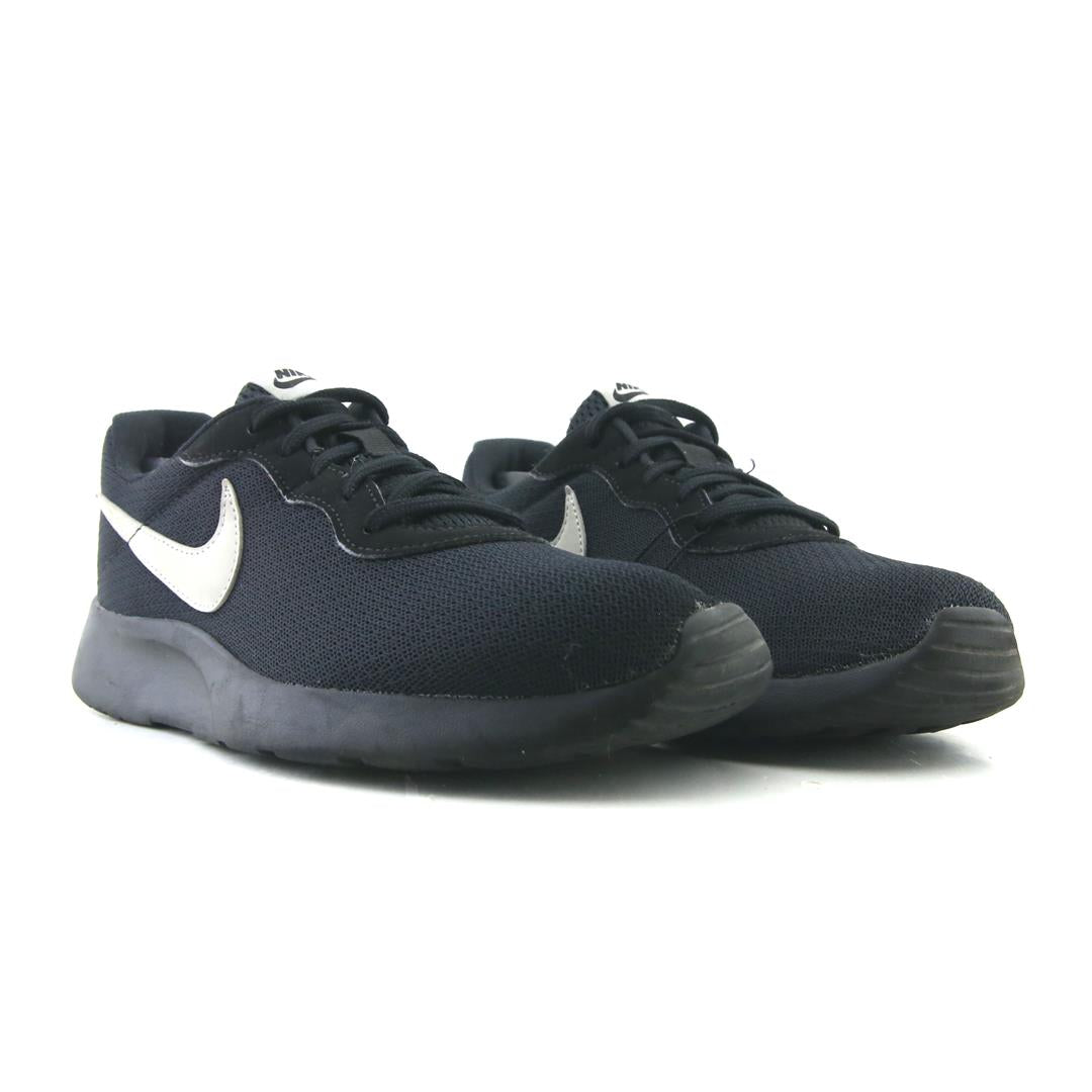 NIKE TANJUN