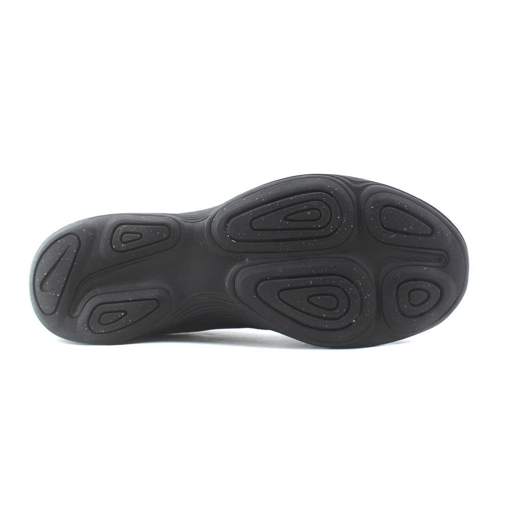 NIKE REVOLUTION 4