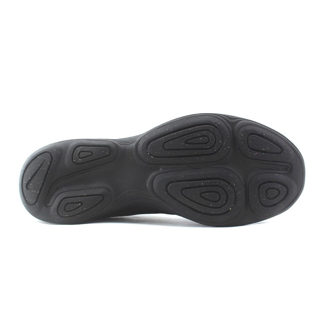 NIKE REVOLUTION 4