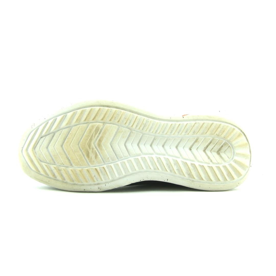 NEW BALANCE CUSH DISTRICT