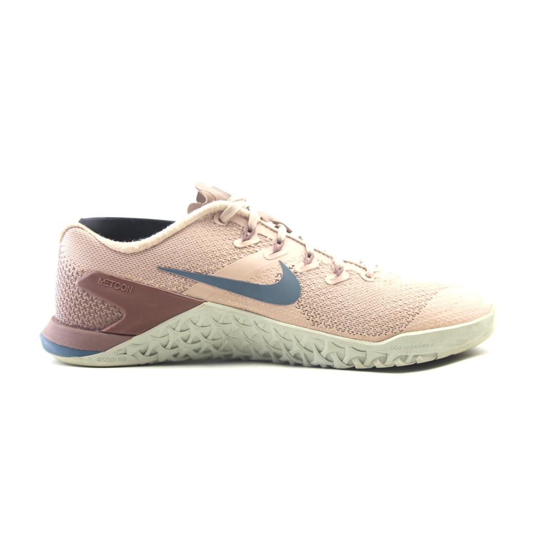 NIKE  FREE METCON 4