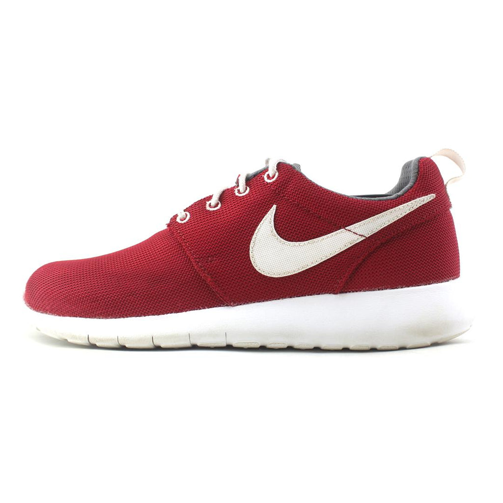 NIKE ROSHE ONE
