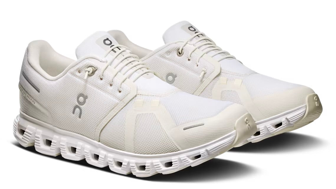 On Running Cloud 6 All White (M)