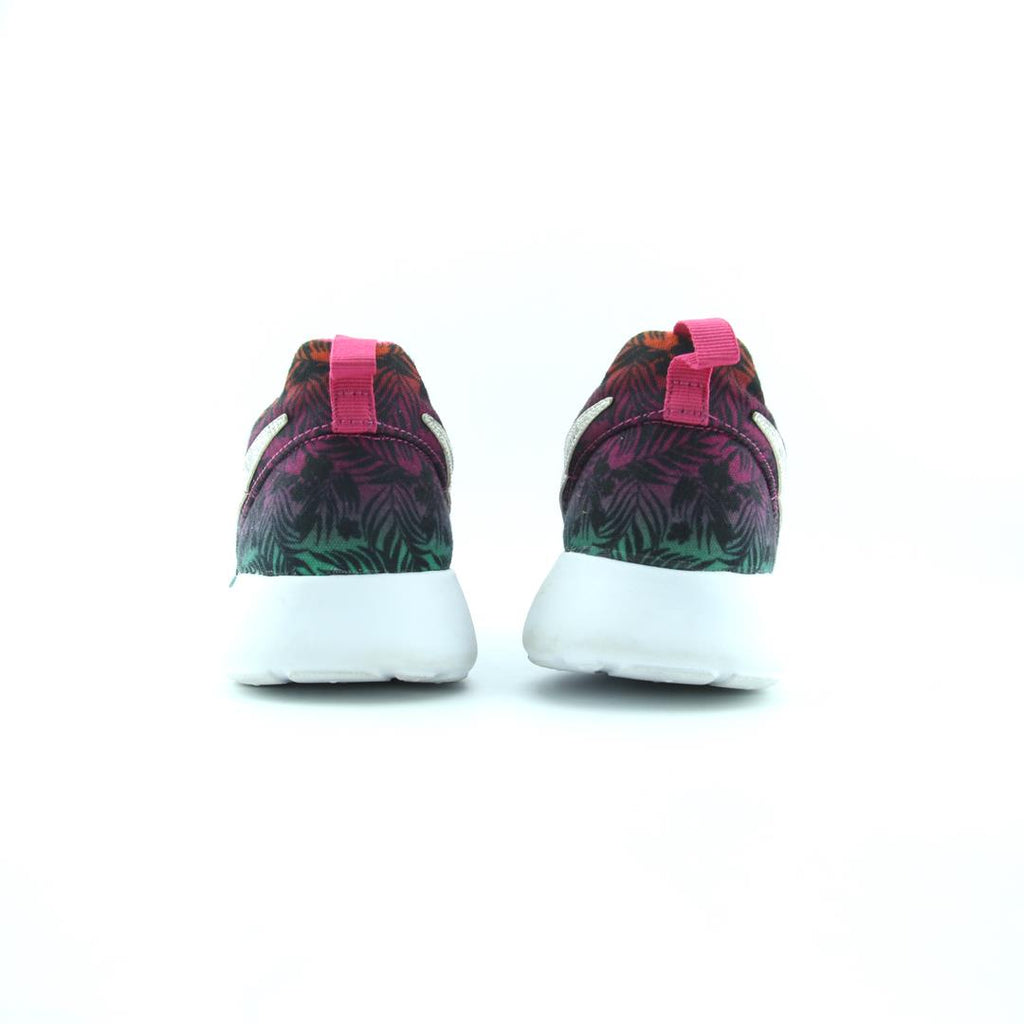 NIKE ROSHE ONE