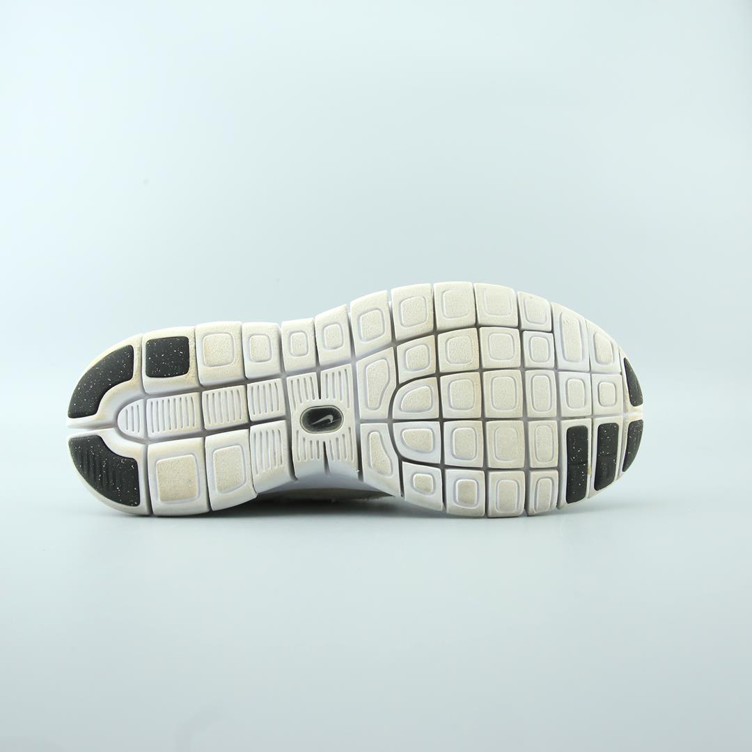 NIKE  FREE RUN 2