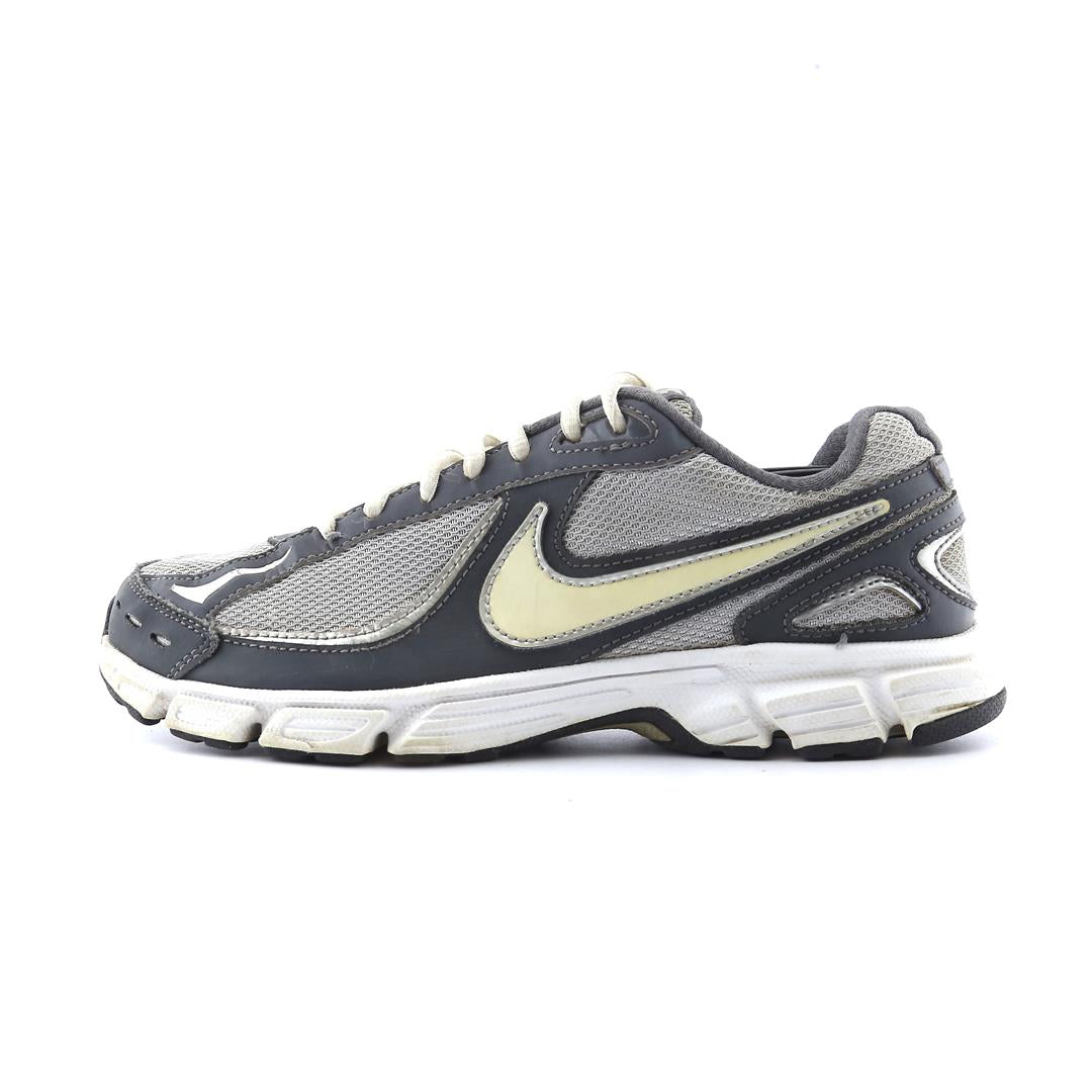 NIKE  INCINERATE