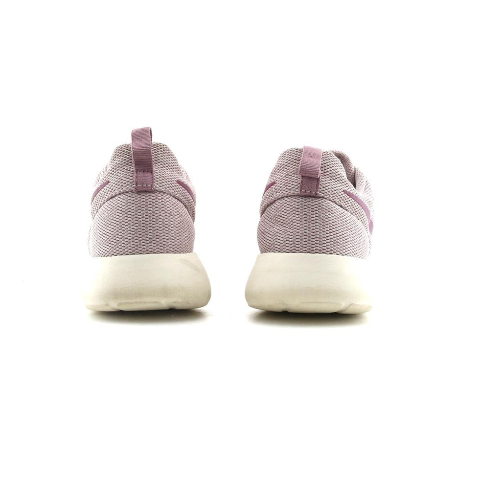 NIKE ROSHE ONE
